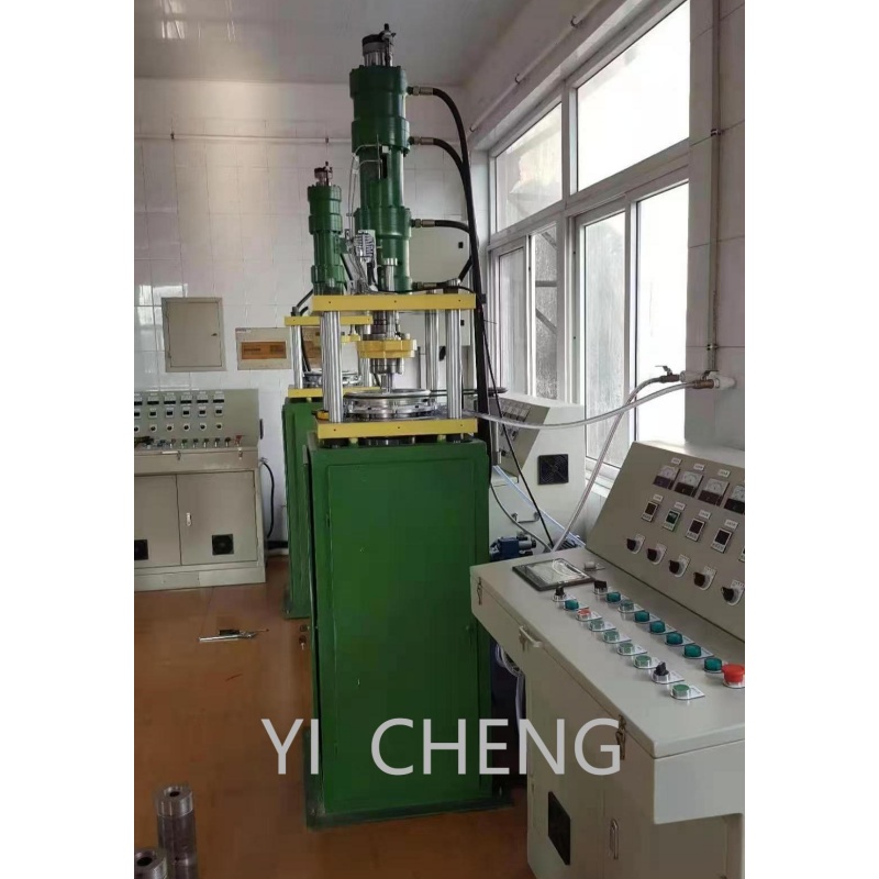 四氟棒推壓擠出機YC-SFBW80
